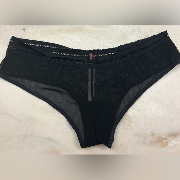 Pink Panties - Picture 3 of 8